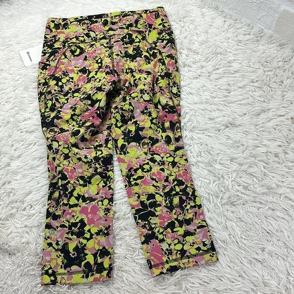NWT Lululemon Swift Speed High-Rise Crop 21" Inflect Floral Highlight Yellow - Picture 5 of 5